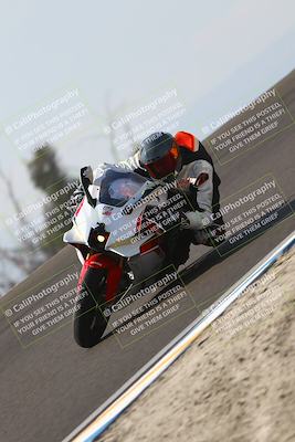 media/Nov-02-2025-Lets Ride (Sun) [[f7a3caa734]]/B Group/1120am (Turn 2 Inside)/